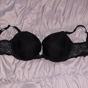 Black lace bra
